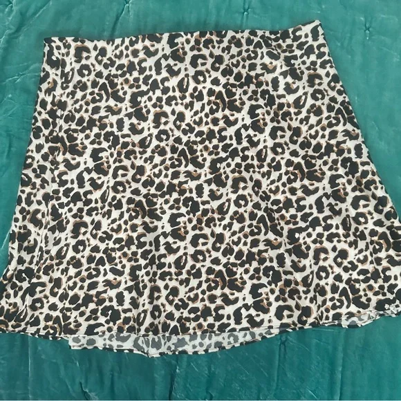 Quince Washable Silk Leopard Print Mini Skirt XL Animal Print - Picture 2 of 4